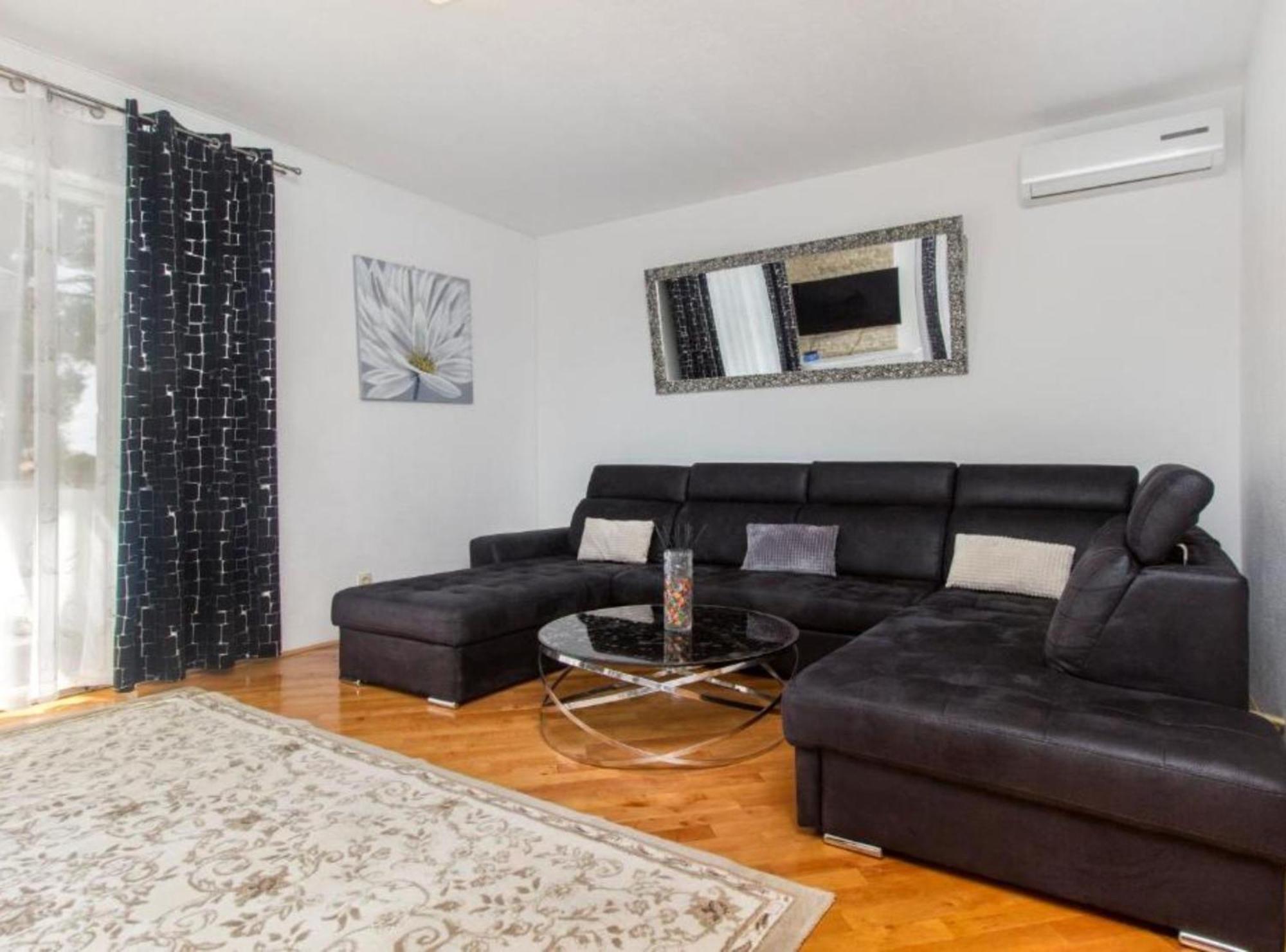 Holiday Home Sea Vodice Ngoại thất bức ảnh